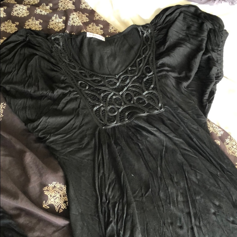 Black shirt